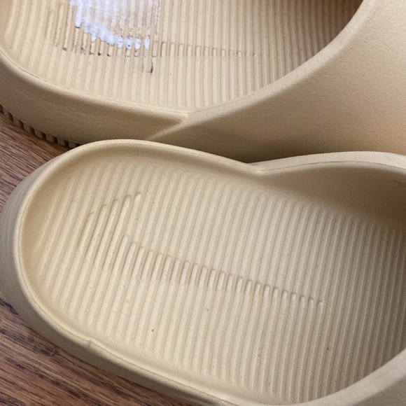 Nike sandals w7/M6 - Picture 3 of 7